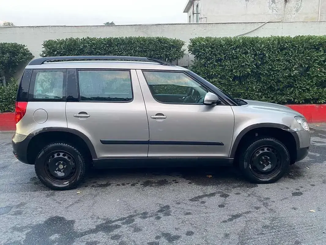 Usata Skoda Yeti Adventure 105 CV (77 kW) 2010 SUV