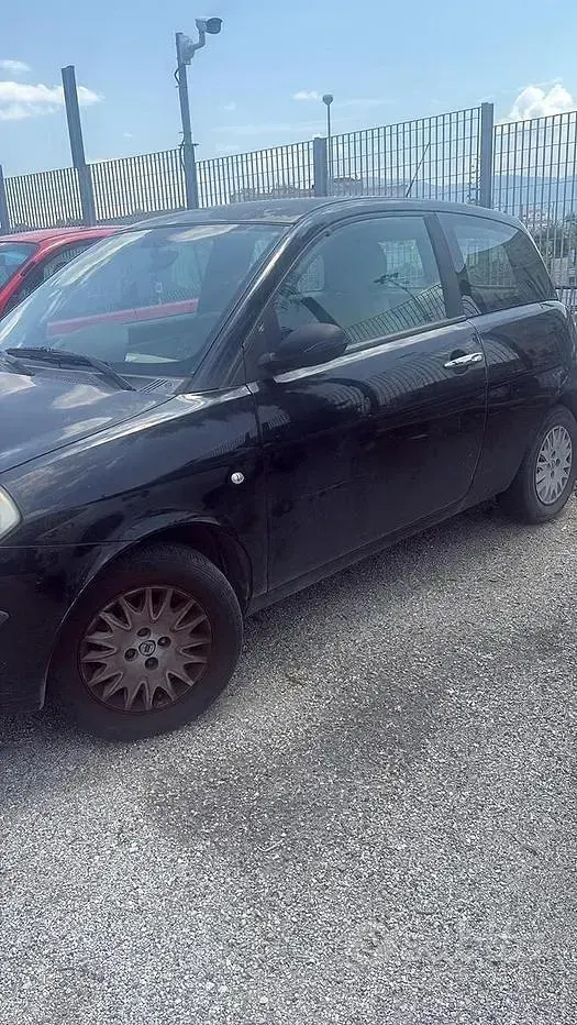 Usata Lancia Ypsilon 69 CV (50 kW) 2005 Utilitaria