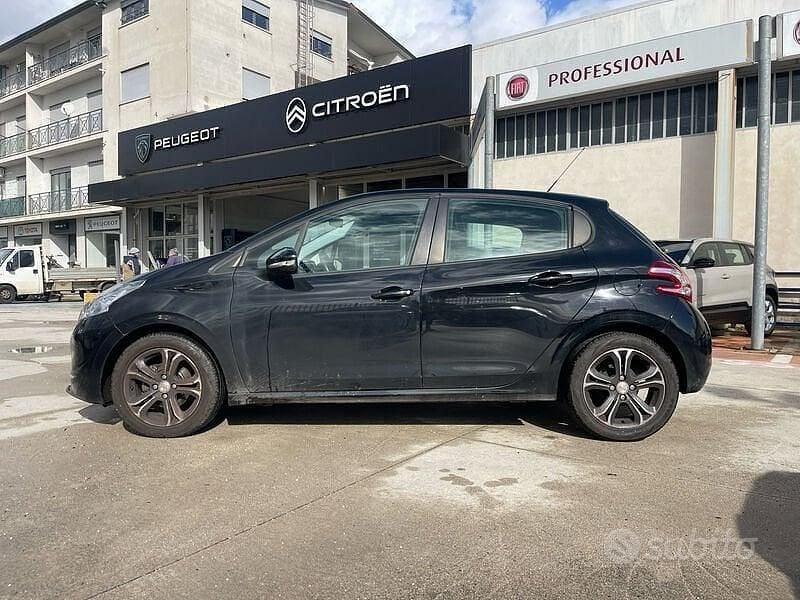 Occasion Peugeot 208 Active 68 PK (50 kW) 2014 Zwart Hatchback