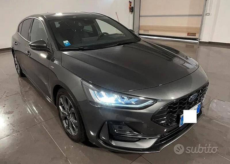 Usata Ford Focus ST 115 CV (84 kW) 2025 Grigio Berlina