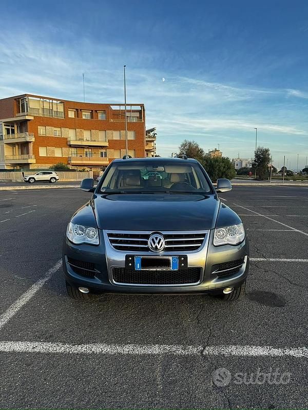 Grigio Usata 2007 VW Touareg Exclusive SUV | 4500 € (Ottimo prezzo) - Immagine 1/4