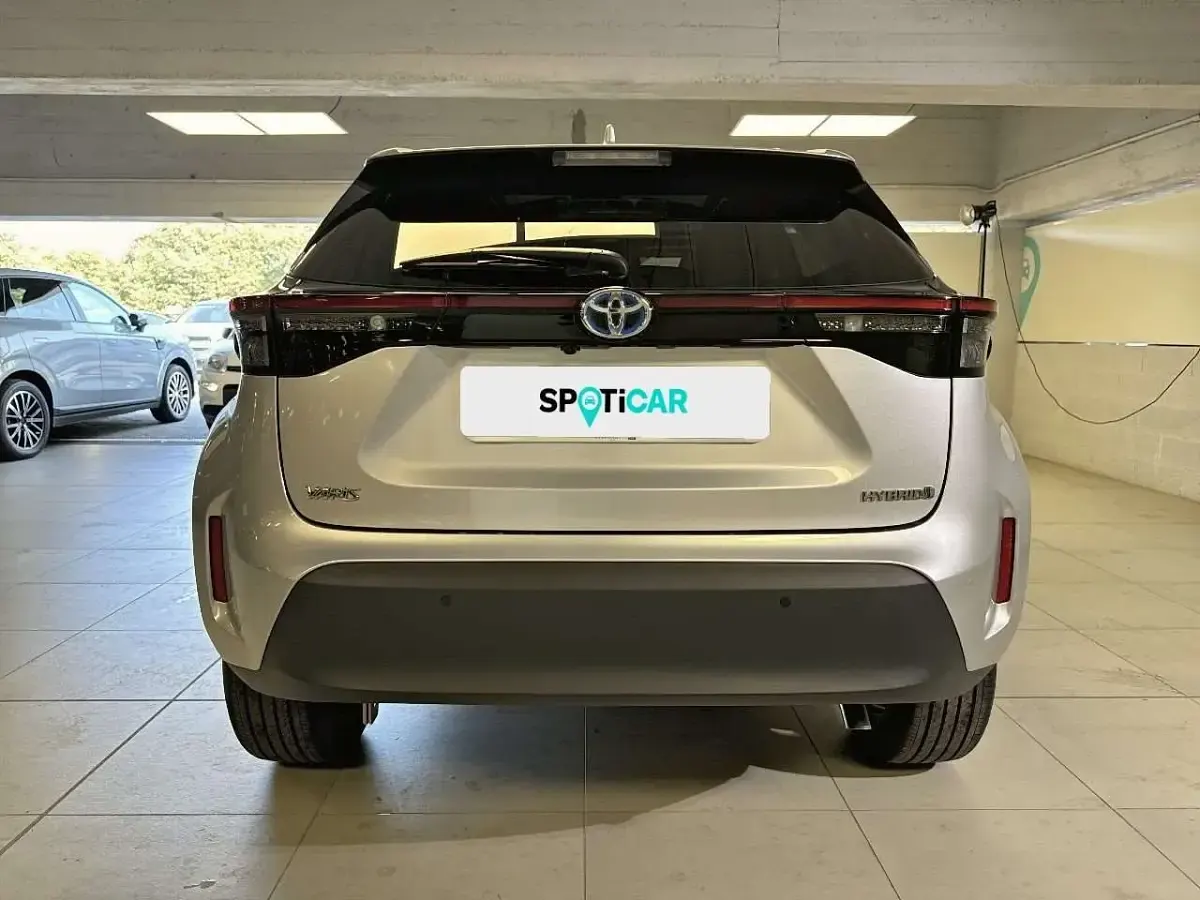 Usata Toyota Yaris Cross Lounge 116 CV (85 kW) 2023 Grigio SUV