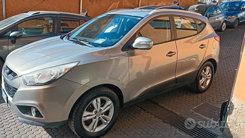 Usata Hyundai ix35 Classic 136 CV (100 kW) 2011 Grigio SUV