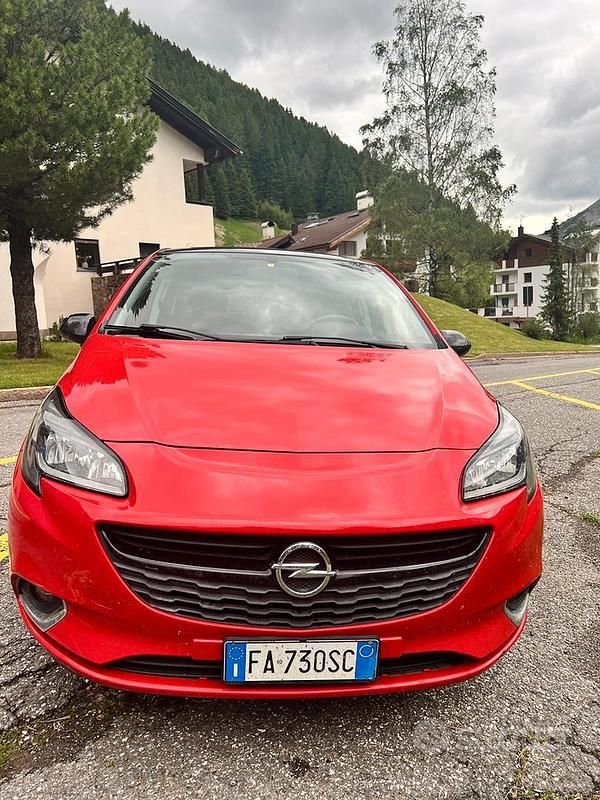 Usata Opel Corsa 90 CV (66 kW) 2015 Rosso Utilitaria
