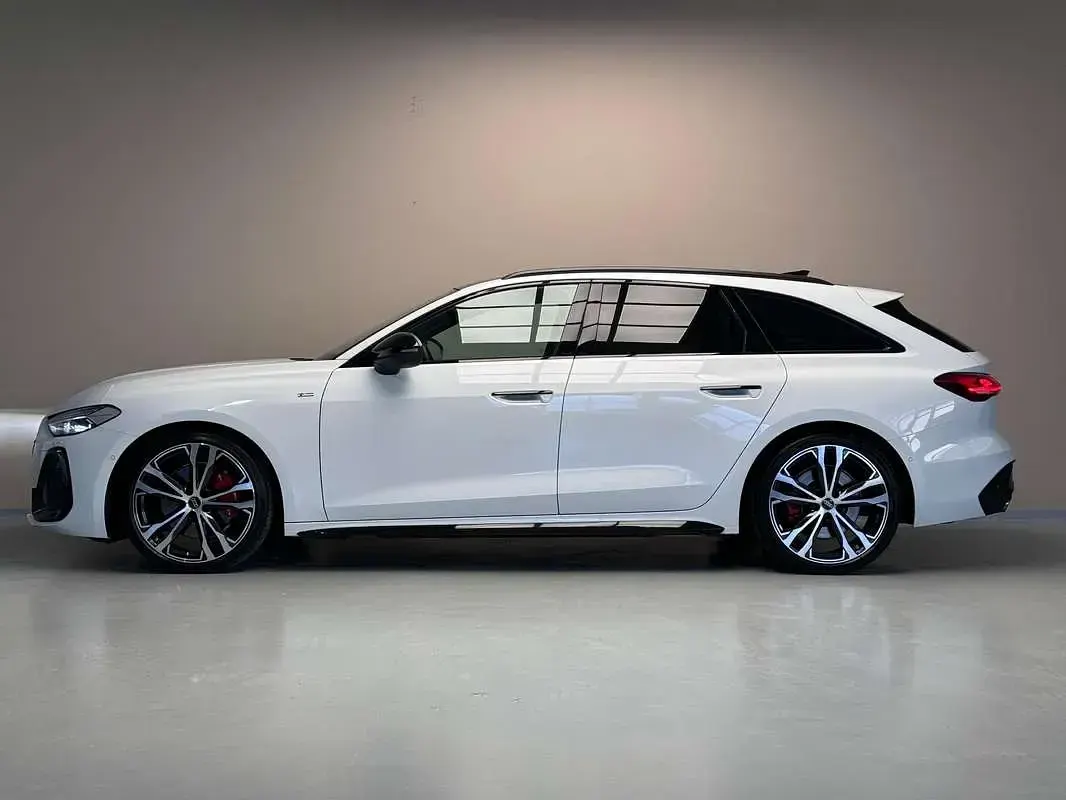 Usata Audi A5 S-Line 204 CV (150 kW) 2025 Bianco Station wagon