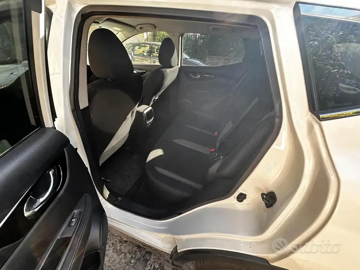 Usata Nissan Qashqai 110 CV (80 kW) 2018 Bianco SUV