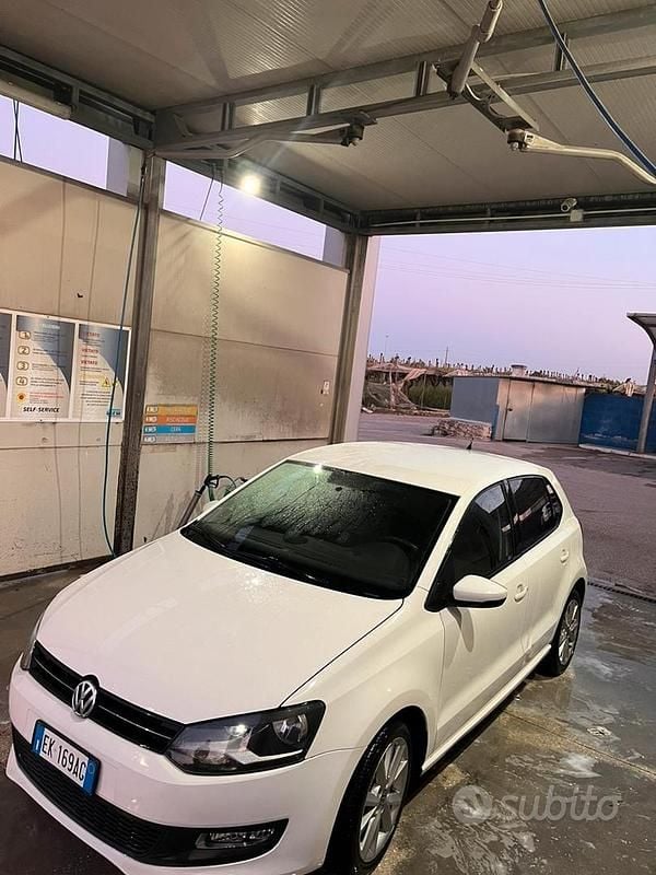 Używany VW Polo 90 KM (66 kW) 2012 Biały Hatchback
