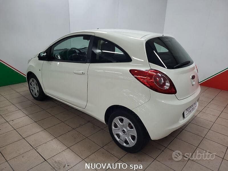 Usata Ford Ka Plus Titanium 69 CV (50 kW) 2011 Bianco Utilitaria