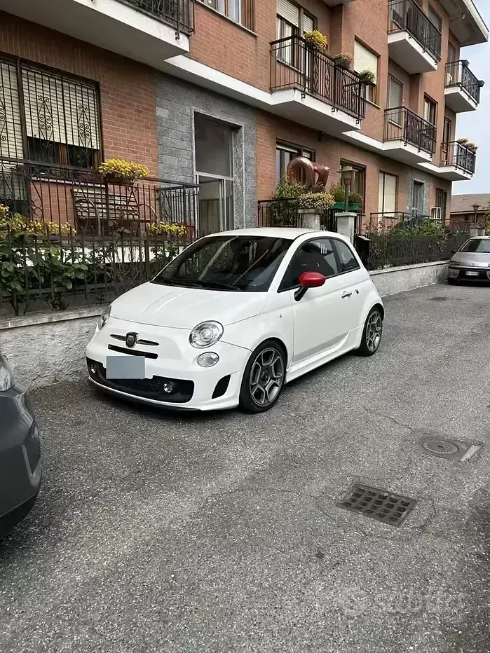 Usata Abarth 500 135 CV (99 kW) 2014 Bianco Berlina