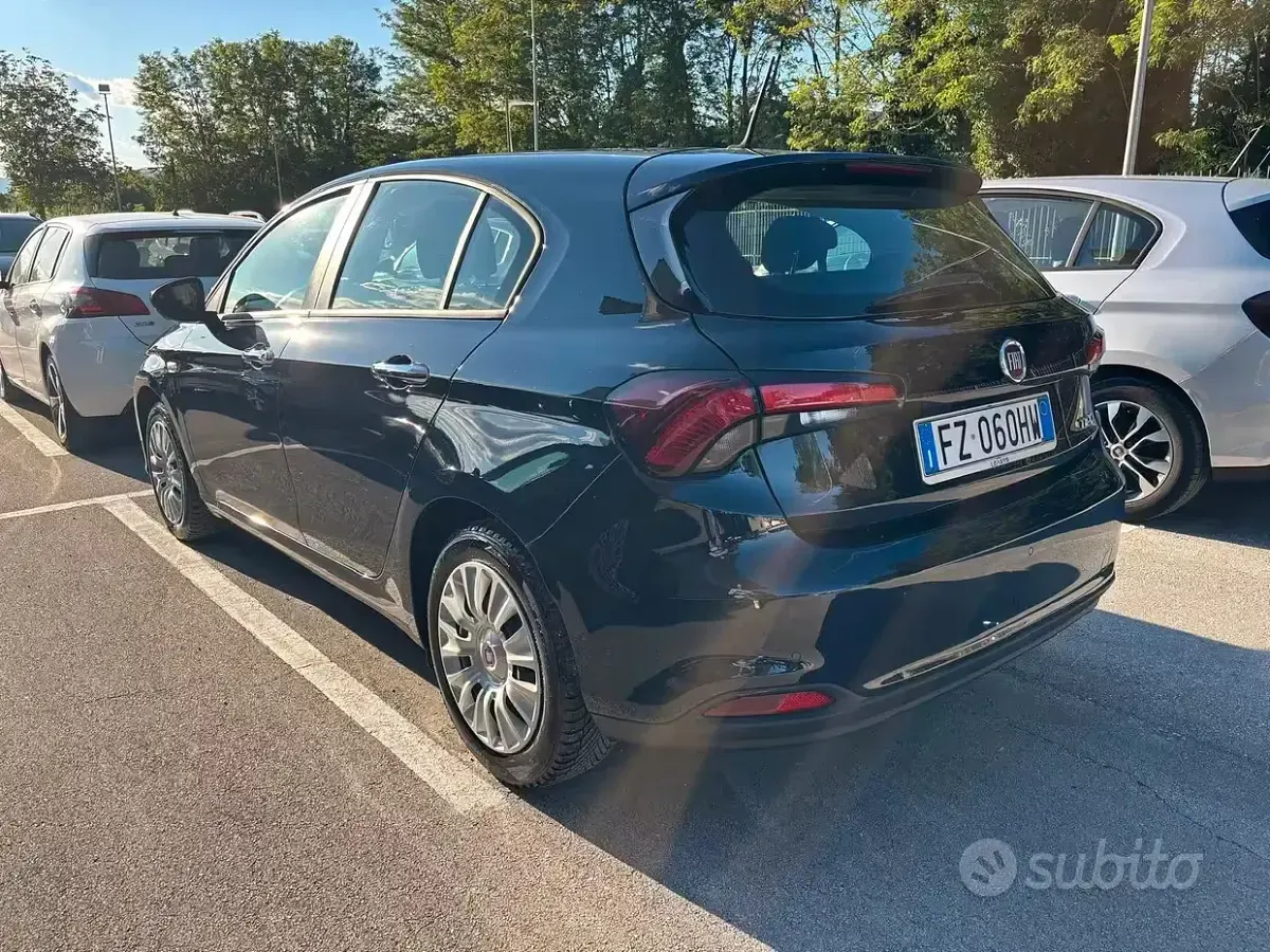 Usata Fiat Tipo 120 CV (88 kW) 2019 Blu Berlina