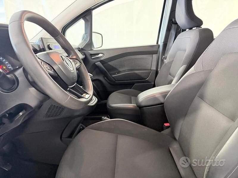 Usata Renault Kangoo 115 CV (84 kW) 2023 Bianco Monovolume