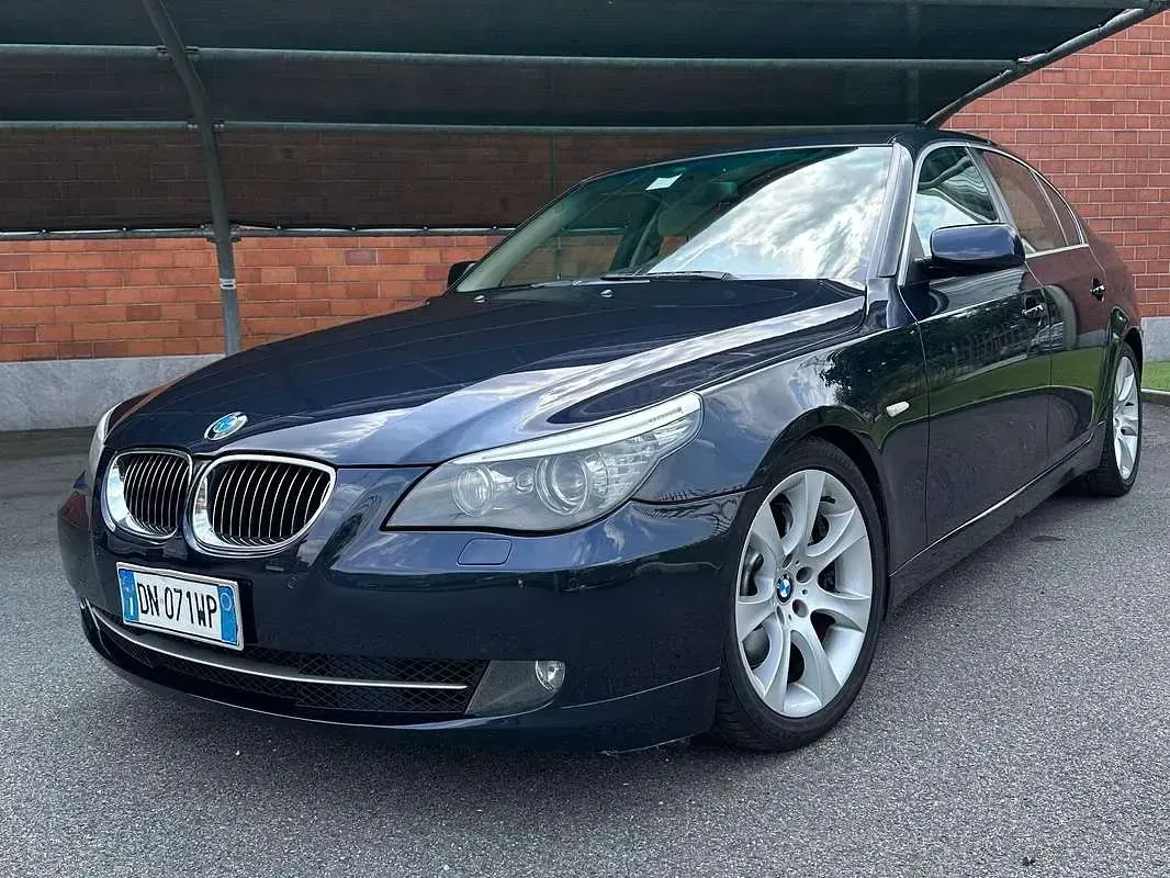 Usata BMW 550 367 CV (269 kW) 2008 Blu/azzurro Berlina