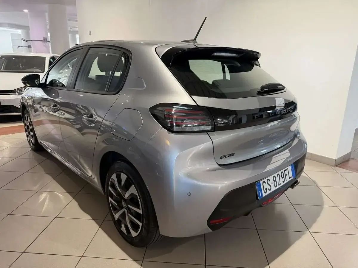 Usata Peugeot 208 Active 102 CV (75 kW) 2024 Other Utilitaria