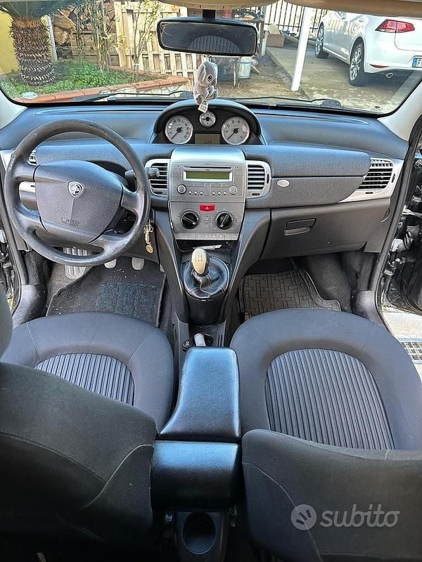 Usata Lancia Ypsilon 75 CV (55 kW) 2010 Utilitaria