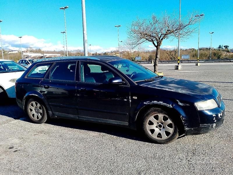 Usata Audi A4 2001 Blu Station wagon