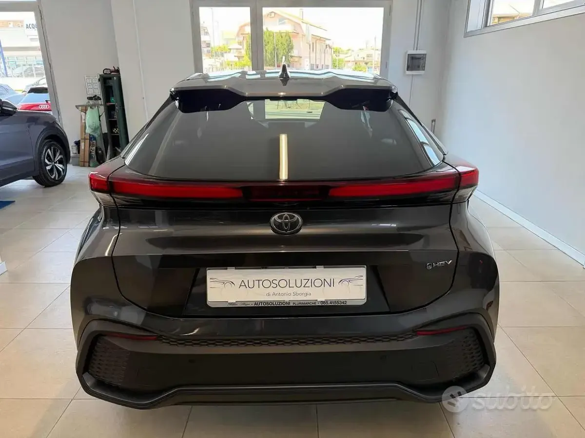 Usata Toyota C-HR Trend 98 CV (72 kW) 2025 Grigio SUV