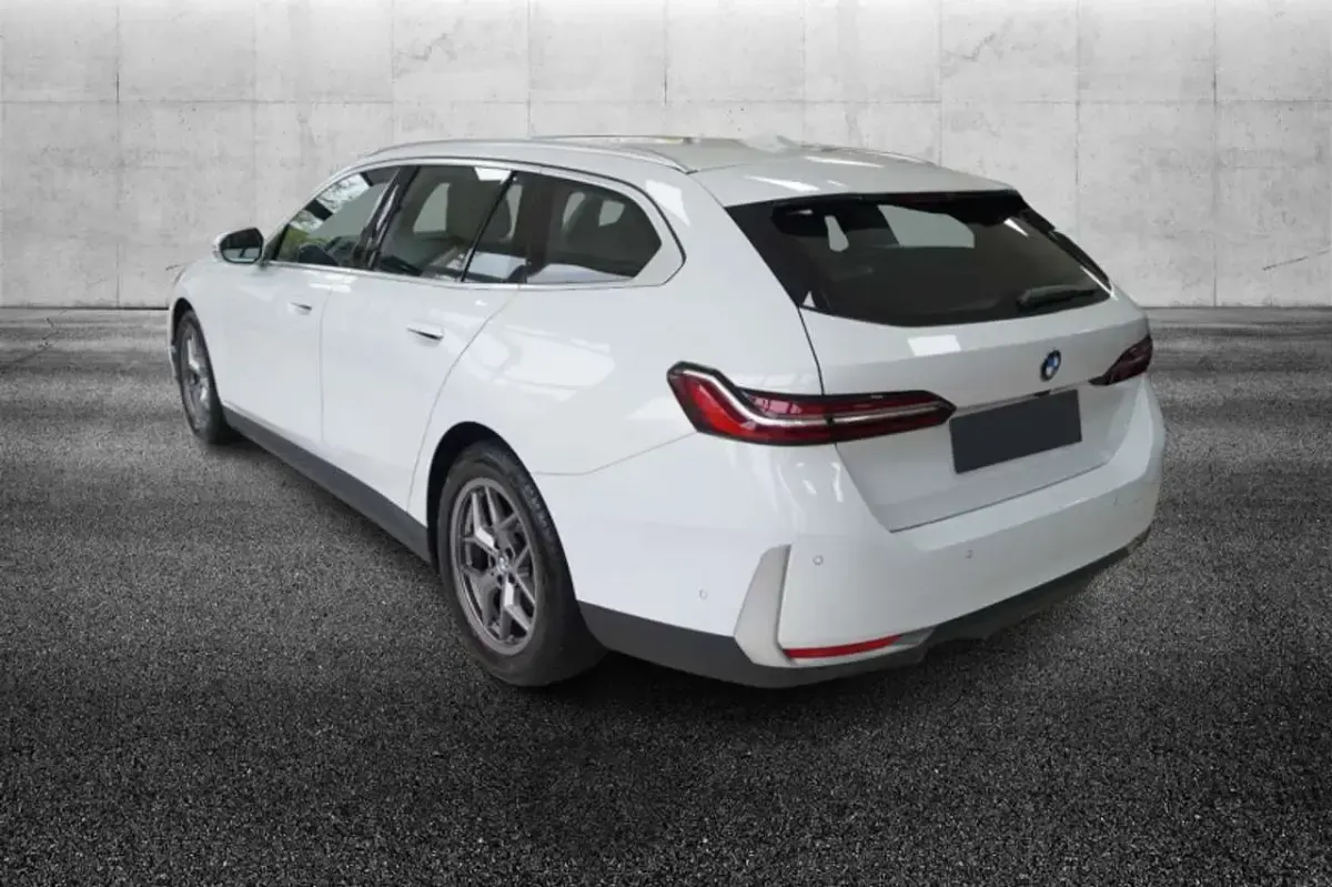 Usata BMW 520 197 CV (144 kW) 2024 Bianco Station wagon
