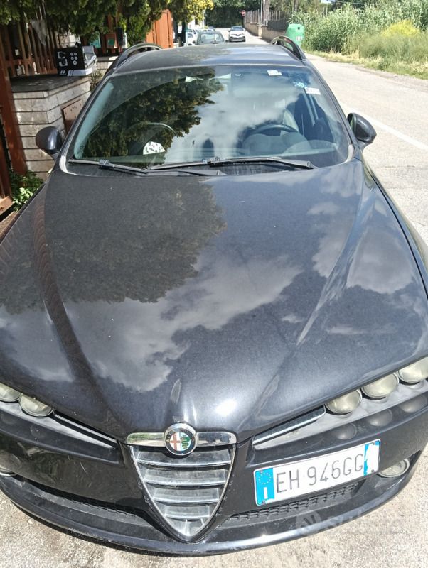 Usata Alfa Romeo 159 140 CV (102 kW) 2011 Nero Station wagon