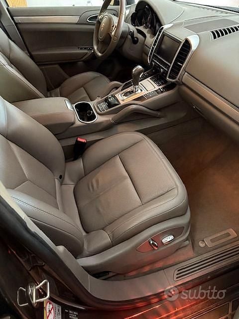 Usata Porsche Cayenne 245 CV (180 kW) 2011 SUV