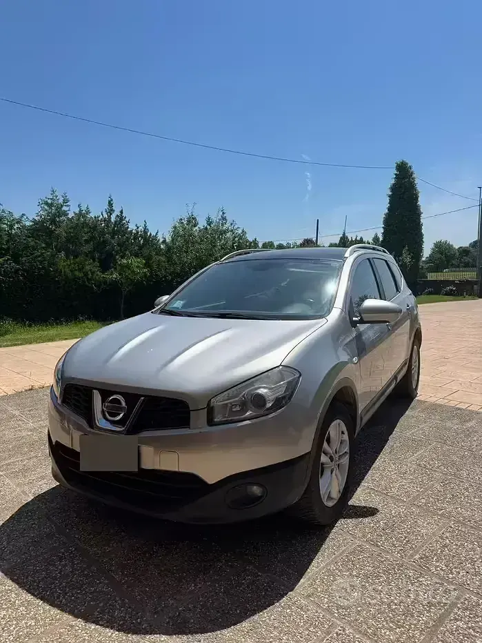 Usata Nissan Qashqai 150 CV (110 kW) 2011 Grigio SUV