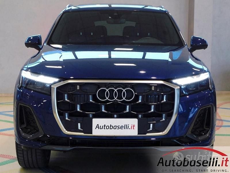 Usata Audi Q7 S-Line 286 CV (210 kW) 2025 Blu ascari metallizzato SUV