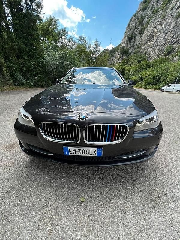 Usata BMW 525 M Sport 218 CV (160 kW) 2012 Marrone Berlina