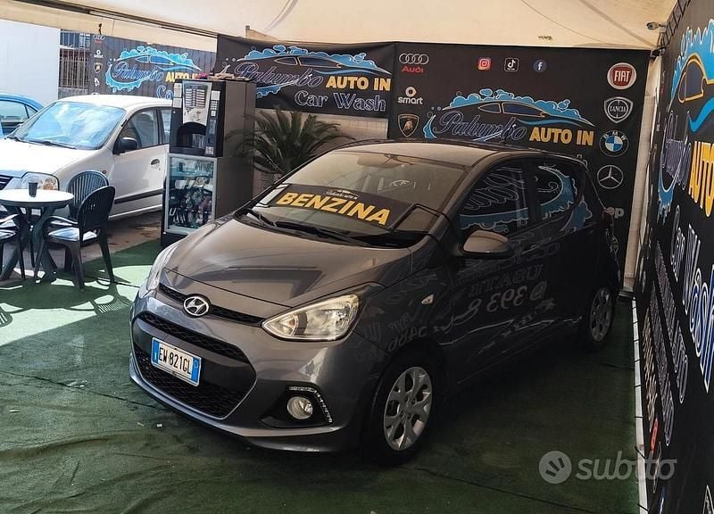 Usata Hyundai i10 Comfort 90 CV (66 kW) 2014 Grigio Utilitaria