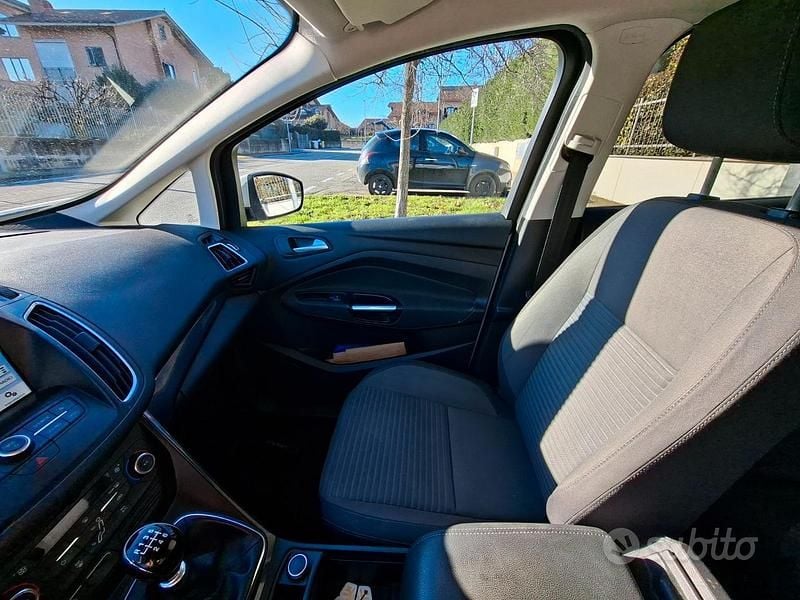 Usata Ford C-MAX Titanium 120 CV (88 kW) 2017 Bianco Monovolume