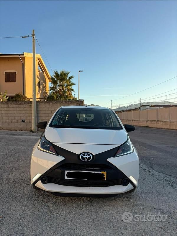 Usata 2018 Toyota Aygo Due volumi | 8999 € (Buon prezzo) - Immagine 1/4
