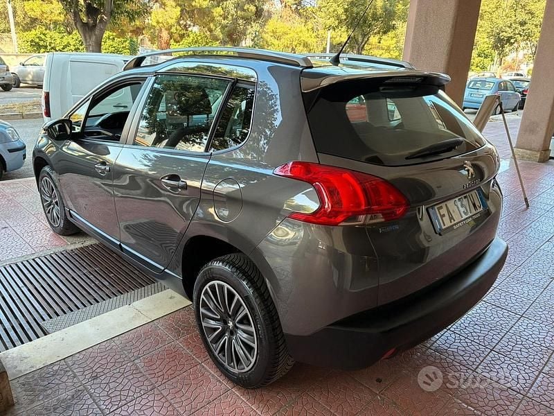 Usata Peugeot 2008 99 CV (72 kW) 2015 Grigio SUV