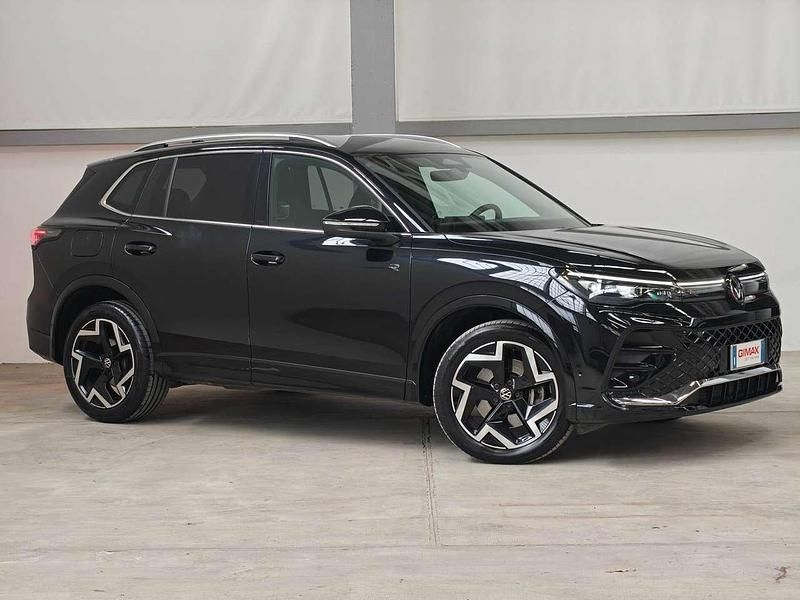 Usata VW Tiguan R-line 150 CV (110 kW) 2025 Nero midnight metallizzato SUV