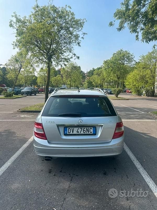 Usata Mercedes C220 170 CV (125 kW) 2009 Grigio Station wagon