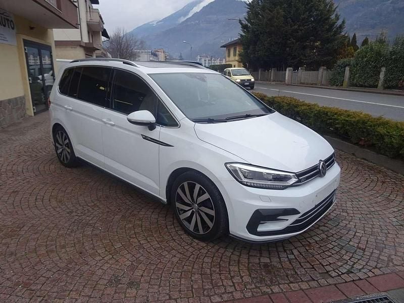 Usata VW Touran R-line 150 CV (110 kW) 2016 Bianco Monovolume
