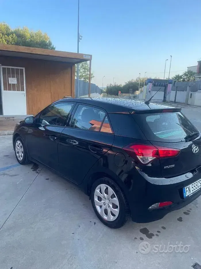 Usata Hyundai i20 Classic 84 CV (61 kW) 2018 Nero Berlina
