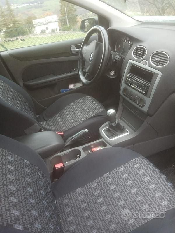 Usata Ford Focus 2005 Grigio Berlina