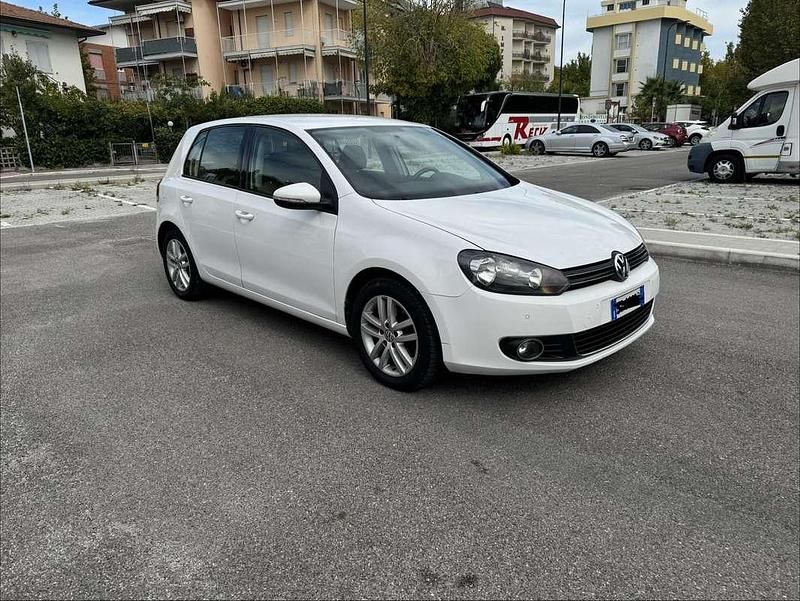 Usata VW Golf VII Highline 105 CV (77 kW) 2012 Bianco Berlina