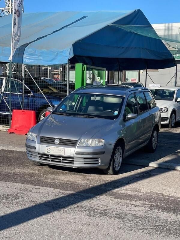 Grigio Usata 2005 Fiat Stilo Dynamic Station wagon | 950 € (Ottimo prezzo) - Immagine 1/2