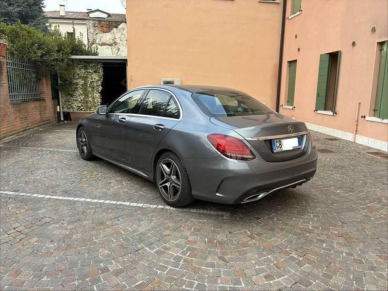 Usata Mercedes C180 Premium 122 CV (89 kW) 2019 Berlina