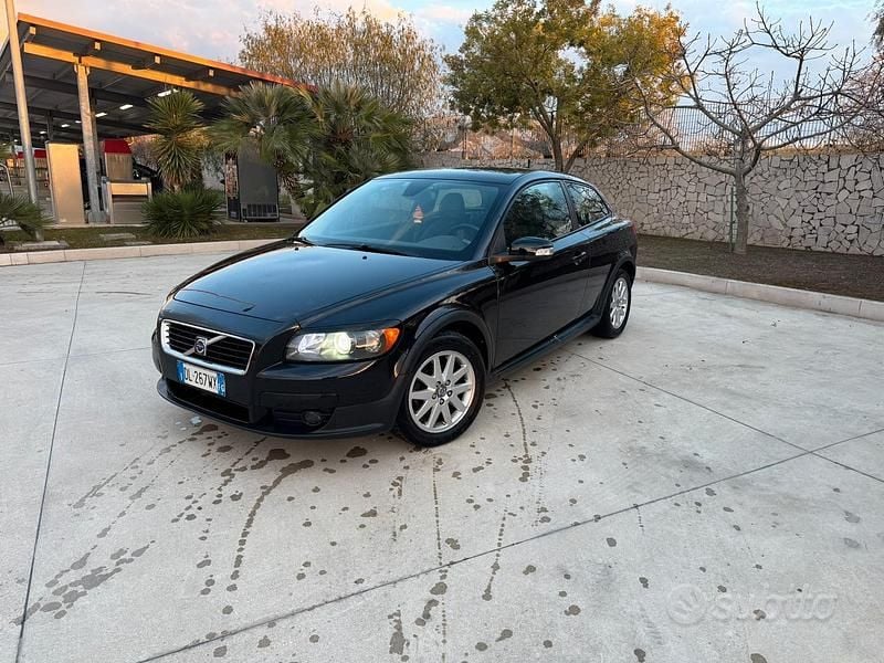 Usata Volvo C30 109 CV (80 kW) 2007 Nero Utilitaria