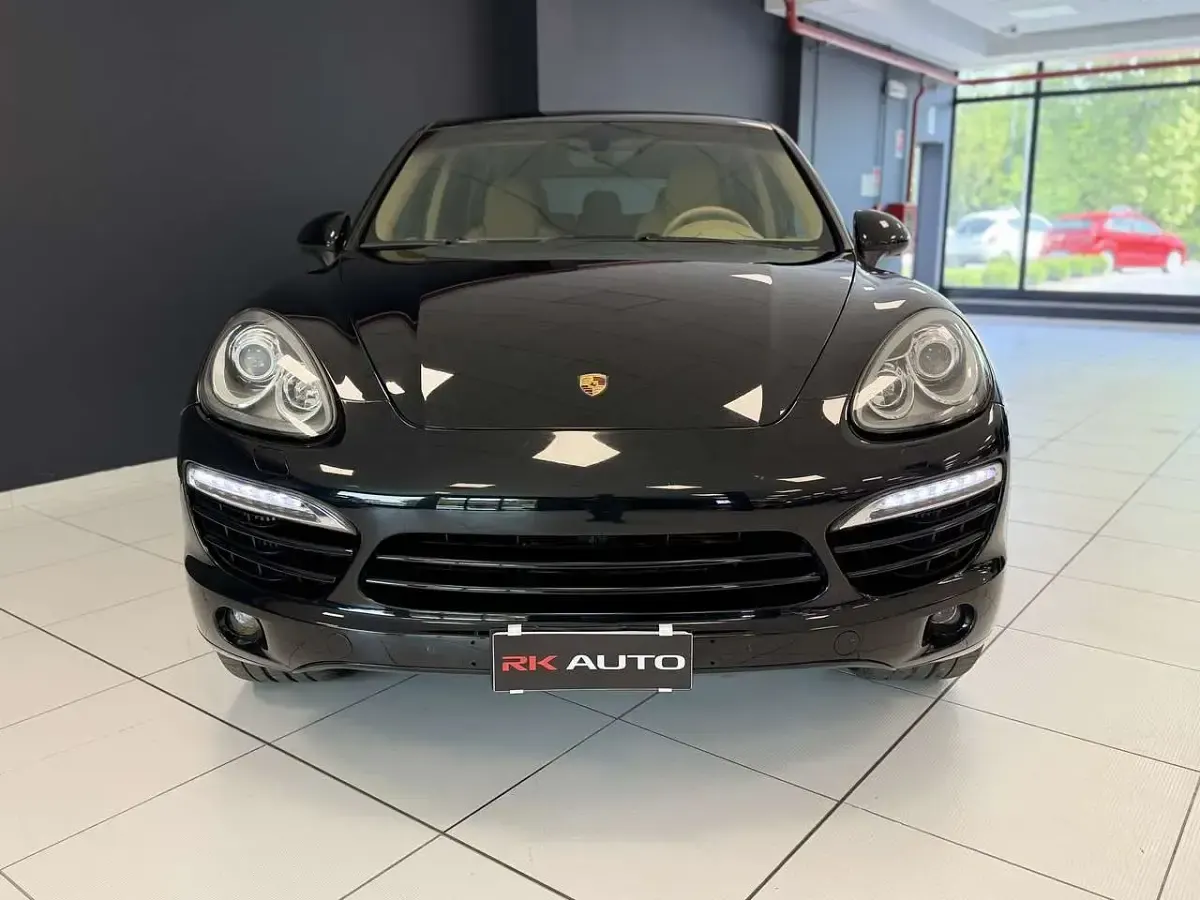 Usata Porsche Cayenne 245 CV (180 kW) 2012 Nero SUV