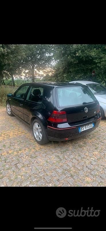 Usata VW Golf 101 CV (74 kW) 2001 Grigio Coupé