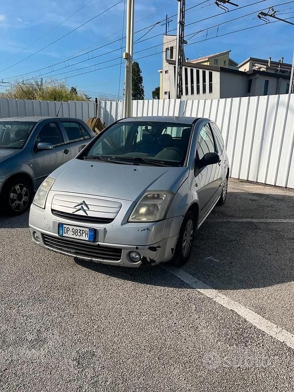 Grigio Usata 2004 Citroën C2 Exclusive Due volumi | 600 € (Super prezzo) - Immagine 1/4