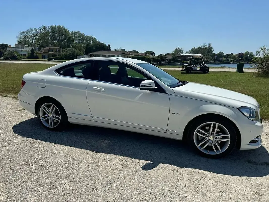 Usata Mercedes C220 Executive 170 CV (125 kW) 2013 Bianco Coupé