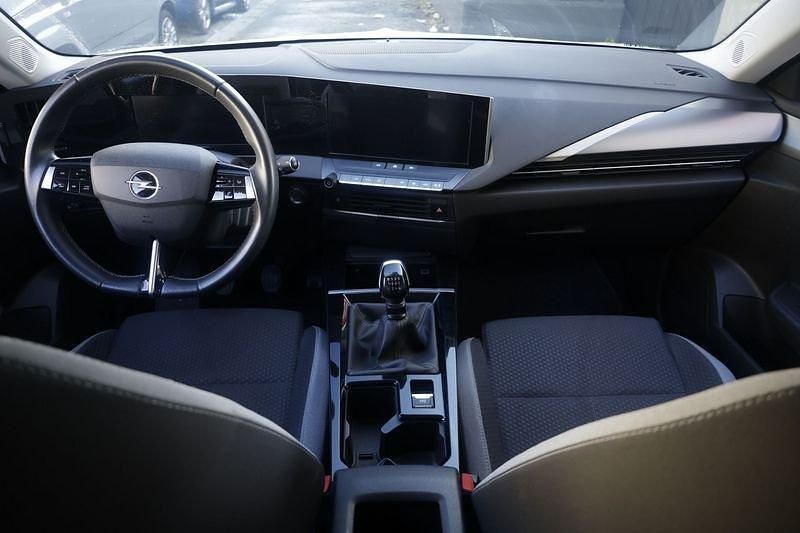 Usata Opel Astra Business 131 CV (96 kW) 2023 Bianco Utilitaria