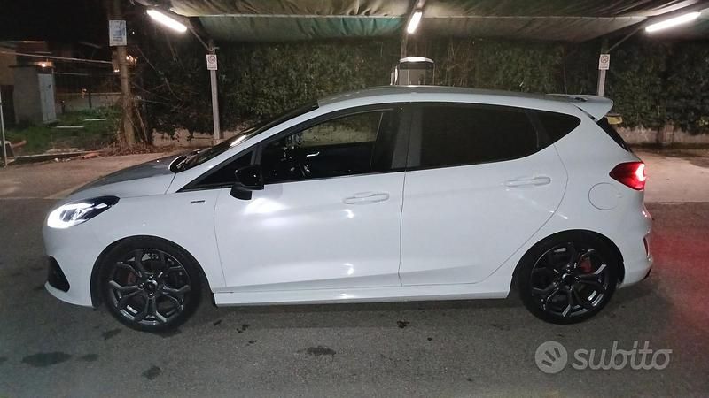 Usata Ford Fiesta ST-Line 86 CV (63 kW) 2019 Bianco Utilitaria
