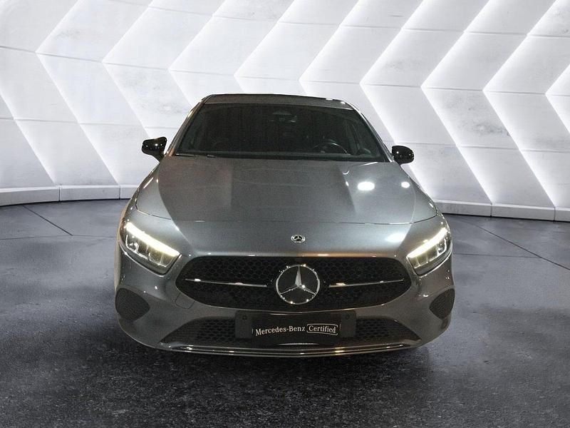 Usata Mercedes A180 Advanced Plus 116 CV (85 kW) 2023 Grigio scuro Berlina