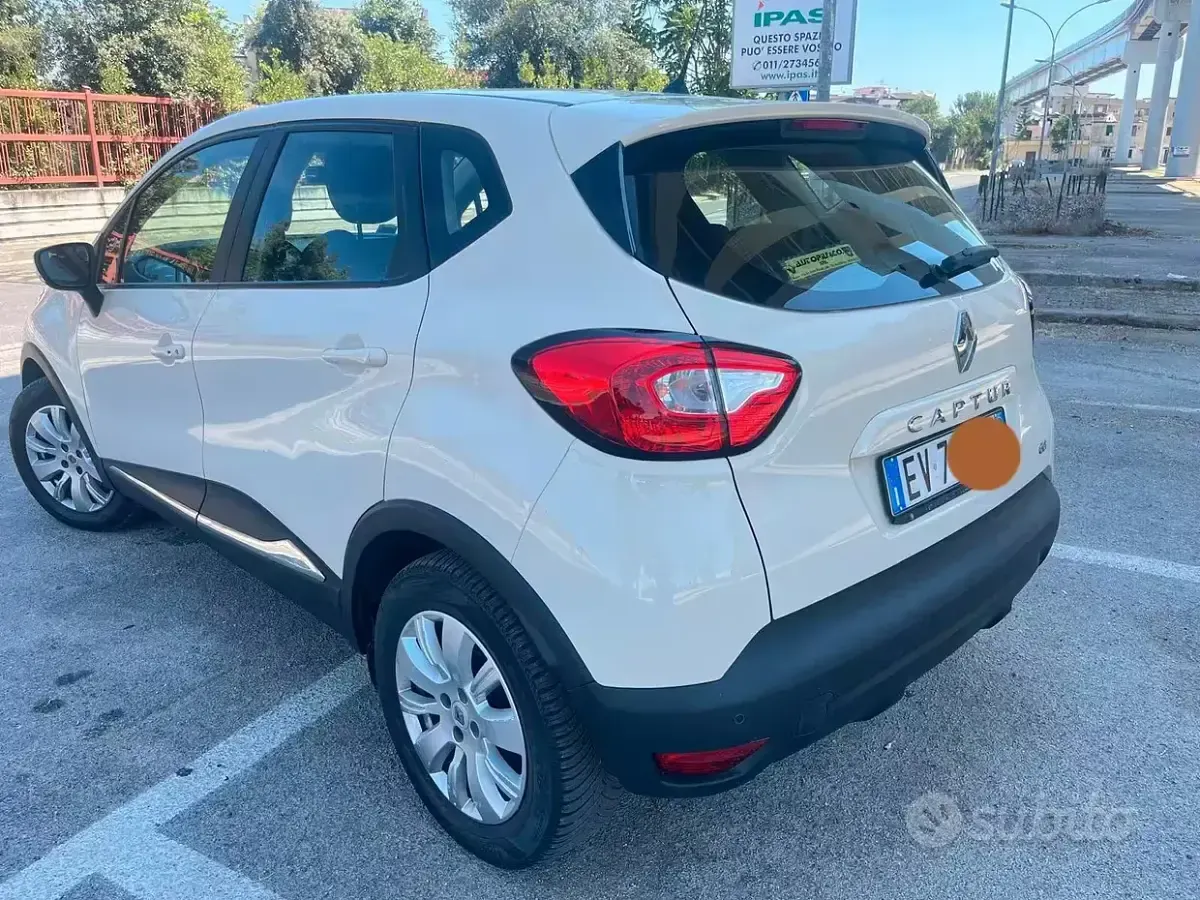 Usata Renault Captur 90 CV (66 kW) 2015 Marrone SUV