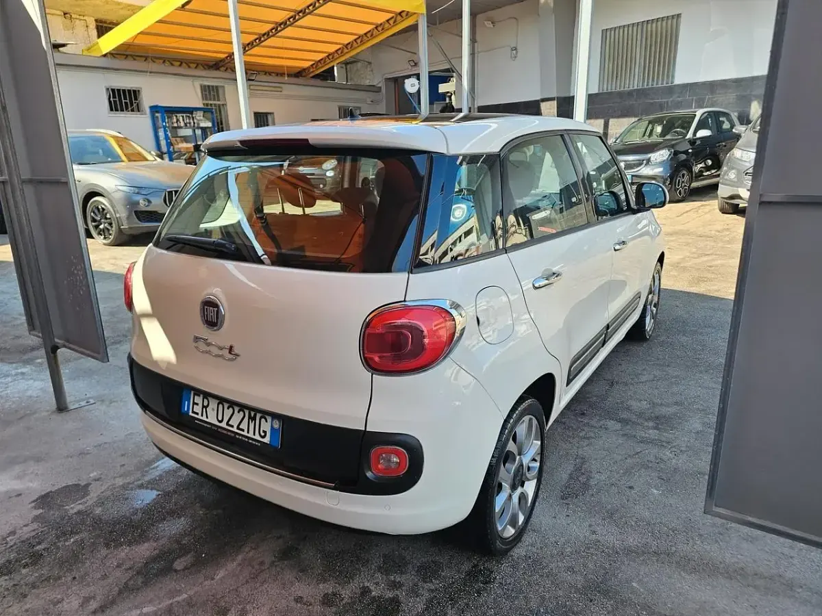 Usata Fiat 500L Lounge 85 CV (62 kW) 2013 Bianco Monovolume