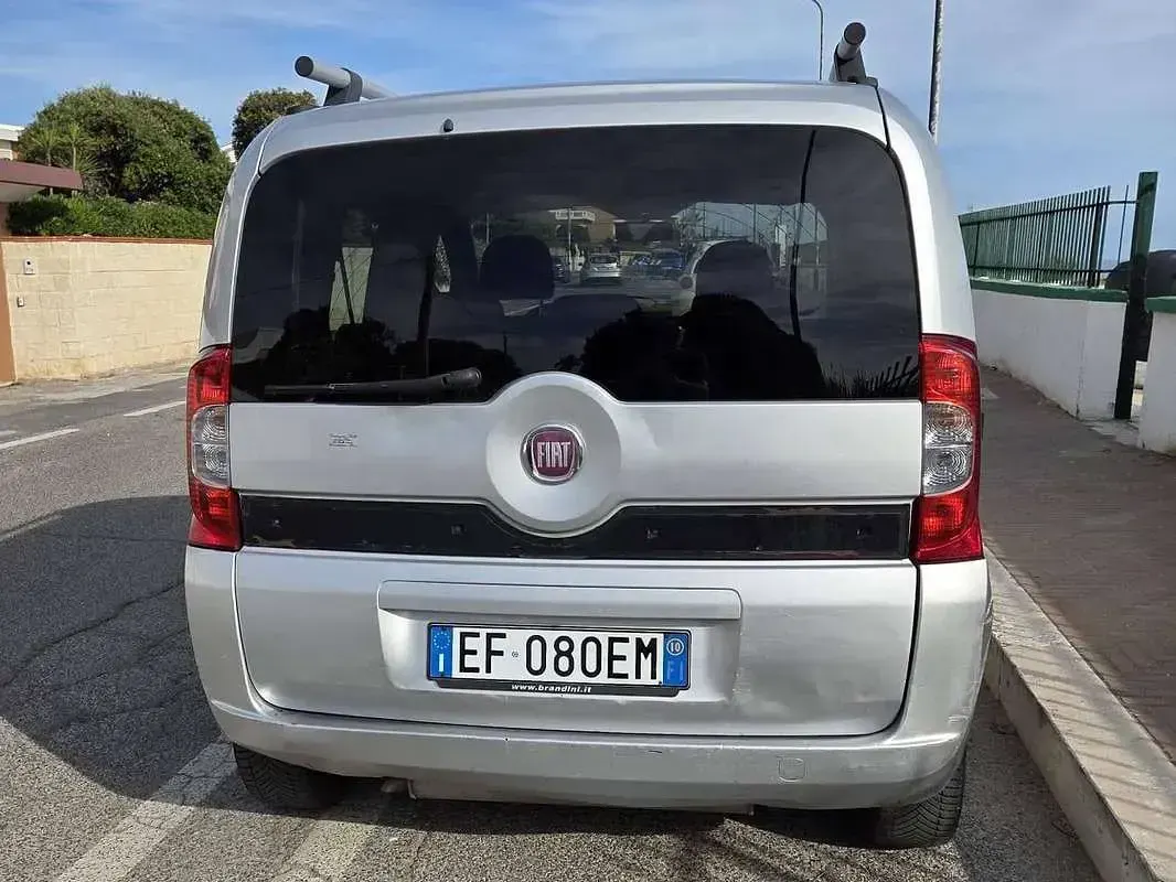 Usata Fiat Qubo Dynamic 69 CV (50 kW) 2010 Argento Monovolume