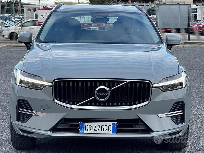 Gray Usata 2023 Volvo XC60 SUV | 31.600 € (Super prezzo) - Immagine 1/4